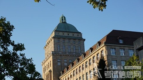 鲍里斯宣布将对英国院校进行为期十年的重建，投资超10亿！